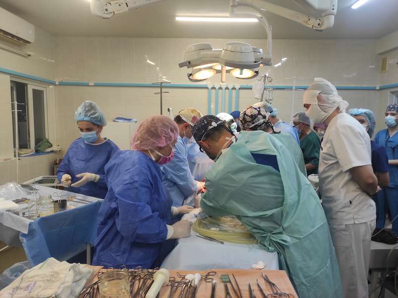 Головній лікарні Волині передали обладнання вартістю 5 мільйонів гривень