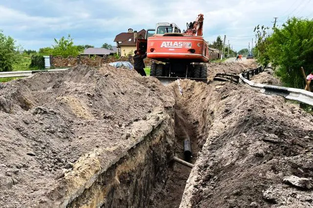 У Ковелі замінюють майже кілометр водопроводу