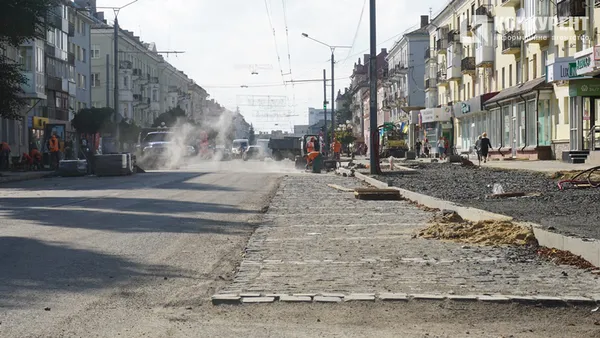 Упорядкують до 1 вересня: що коїться на проспекті Волі у Луцьку (фото)