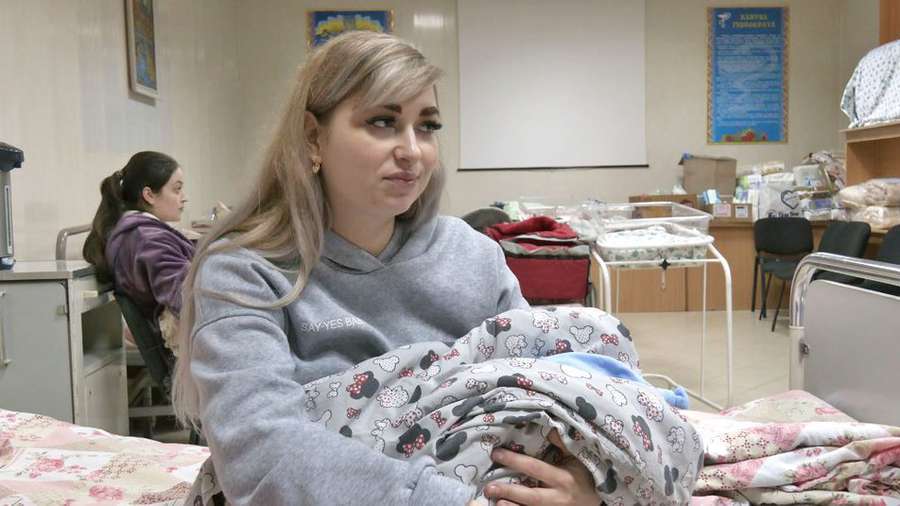 Військову, яка народила малюка 1 січня у Луцьку, виписали з  пологового (відео)