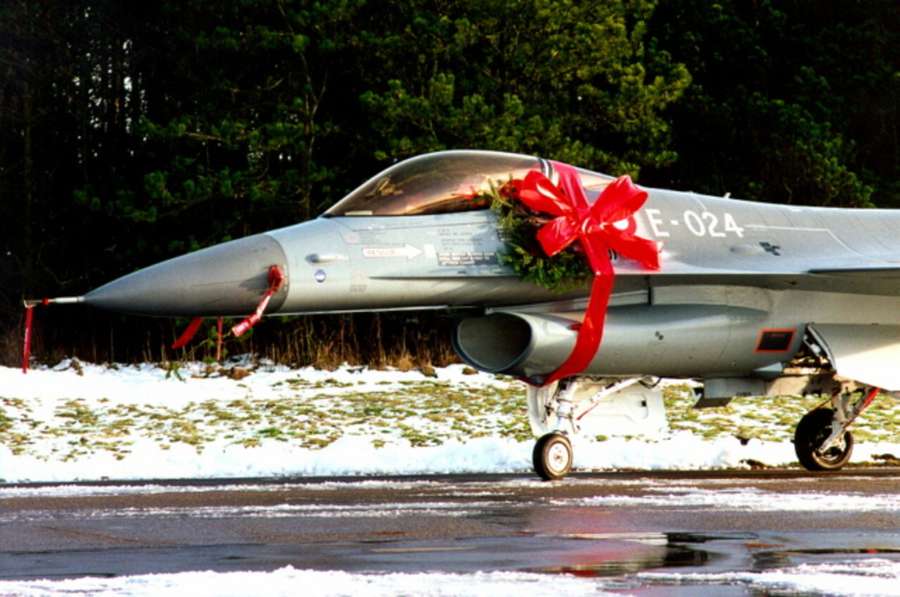 Данія раніше спише винищувачі F-16 для України