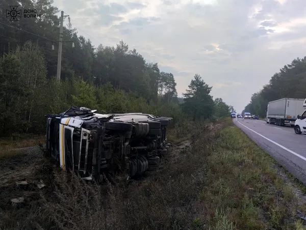 На Маневиччині – жахлива ДТП: загинула жінка, двох дітей госпіталізували в шоковому стані (фото)