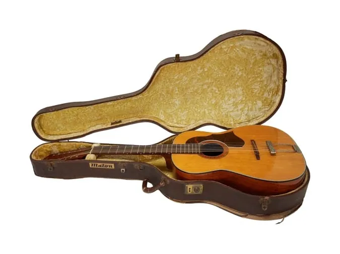 Гітару Джона Леннона продали на аукціоні за рекордні $2,85 мільйона