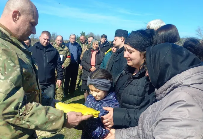 На Волині попрощалися із молодим воїном Віктором Красноперою (фото)