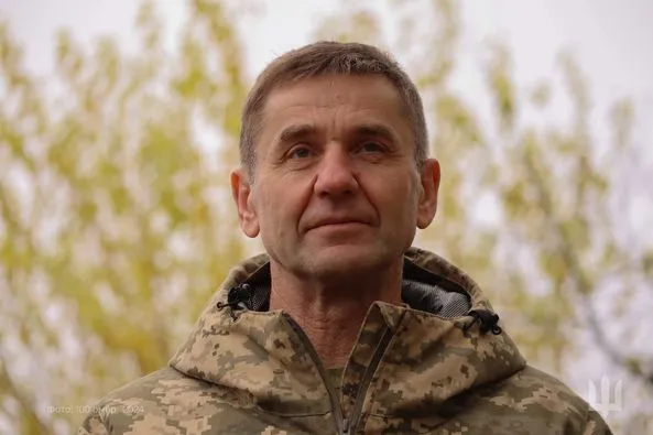 Став інженером: вчитель хімії і географії школи на Волині пішов у ЗСУ (фото)