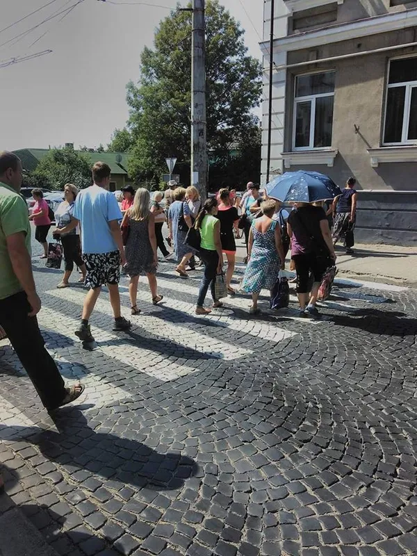 Під стінами Луцькради – мітинг (фото, оновлено)