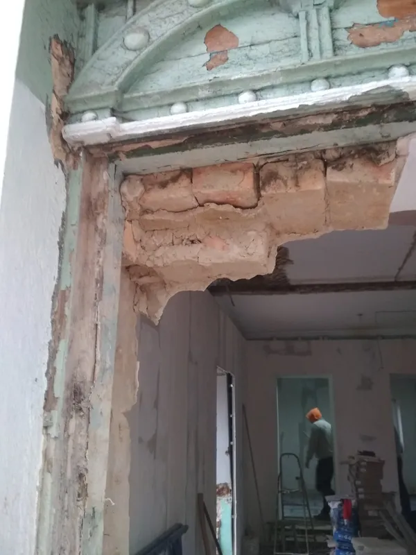 У Луцьку понищили пам'ятку архітектури: працює поліція (фото)