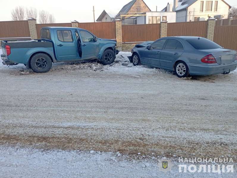Біля Луцька влупилися дві автівки – постраждав пенсіонер (фото)