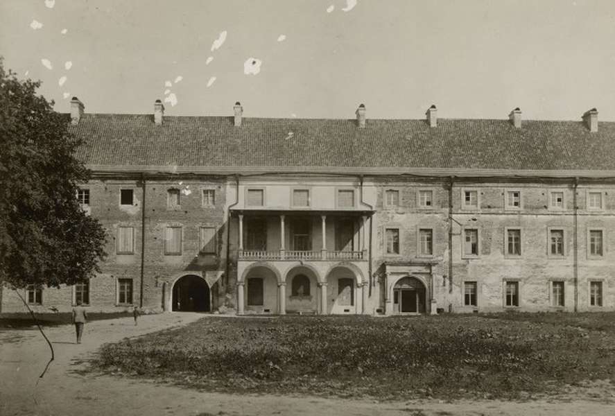 Олицький замок, 1916-1927 рр. Джерело: Народовий музей у Варшаві (Польща)