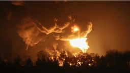 Ракетний удар по Рівненщині: пожежу досі не загасили (відео)