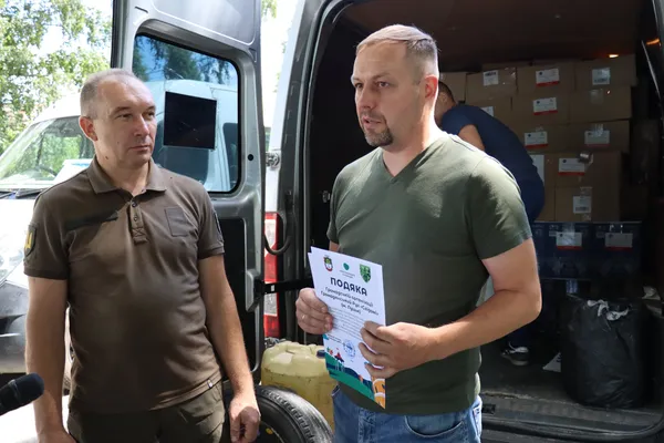 Співзасновник Громадянського Руху «СВІДОМІ» Михайло Наход та голова Тростянецької громади Юрій Бова