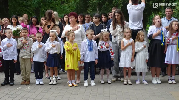 Як відзначили 1 вересня у луцькому ліцеї №15 (фото)