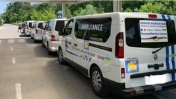 Франція передала Україні 10 карет швидкої допомоги