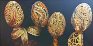 «Волинський Фаберже» змайстрував нові шедеври з яєчної шкаралупи та бурштину (фото)