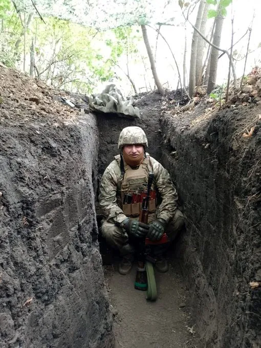 Попри поранення, прикрив побратимів: прикордонника з Волині нагородили орденом «За мужність» (фото)