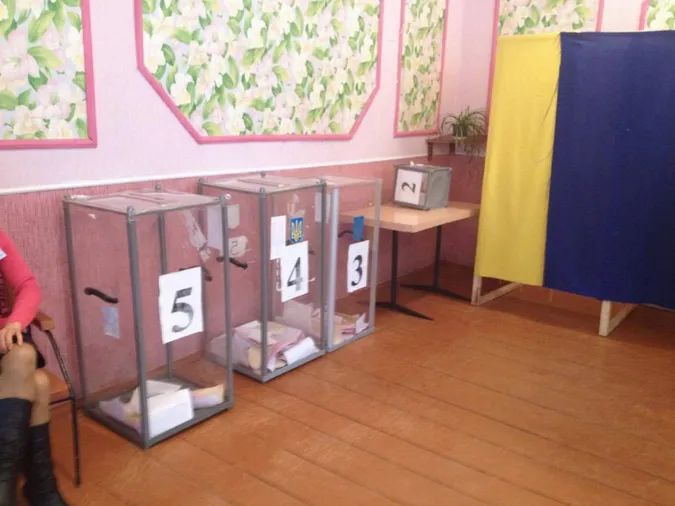 На Волині виборець проголосував за чужим паспортом