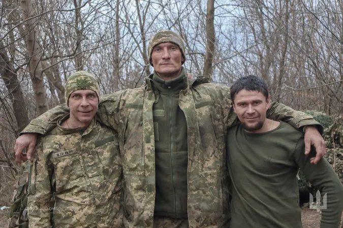 Здружилися, боронячи Торецьк: троє бійців волинської «сотки» б'ють ворога нон-стоп
