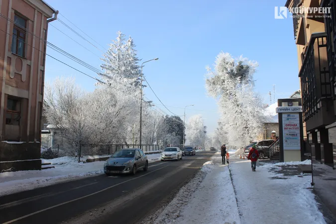 Казково: світлини Луцька, засипаного снігом