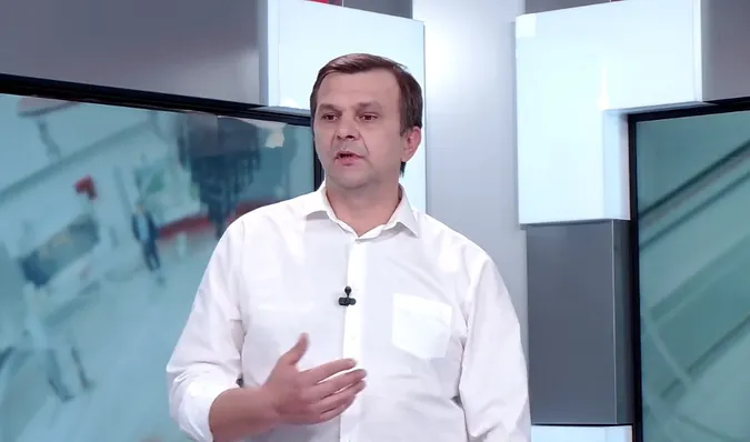 Орган, який «кладе» на 45 мільйонів українців, – Ігор Алексєєв про Верховну Раду (відео)