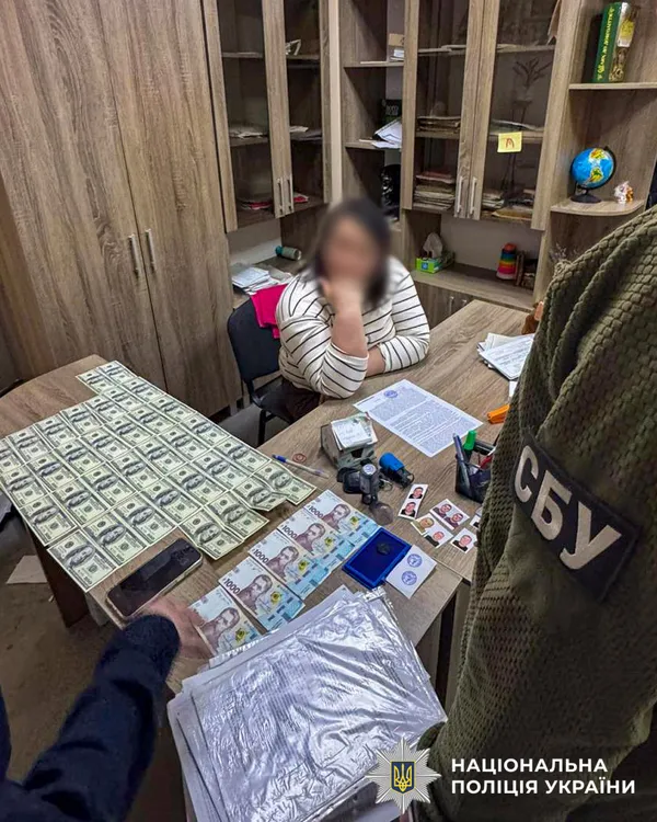 Відстрочка від мобілізації за 7000 доларів: на Рівненщині викрили подружжя (фото)