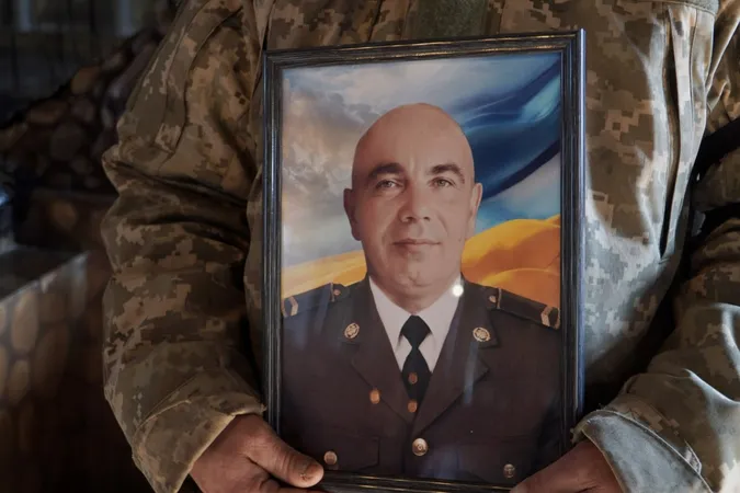 У Володимирі попрощалися з 47-річним захисником Ігорем Савасом (фото)