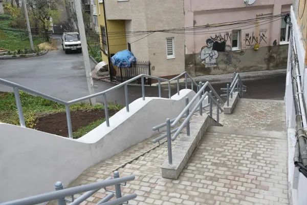 Показали відремонтовані двори і вулиці Луцька (фото)