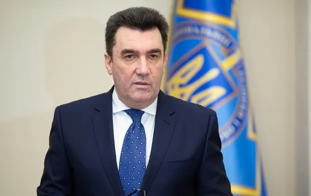 Друга мова має бути, але не російська, – секретар РНБО