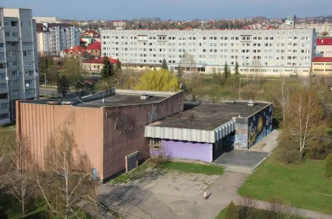 Колишній нічний клуб «ХХІ століття» в Луцьку продадуть