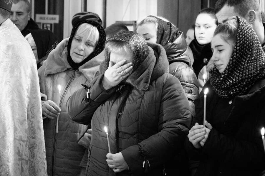 У Луцьку провели в останню дорогу загиблого Героя Андрія Гурного (фото, відео)