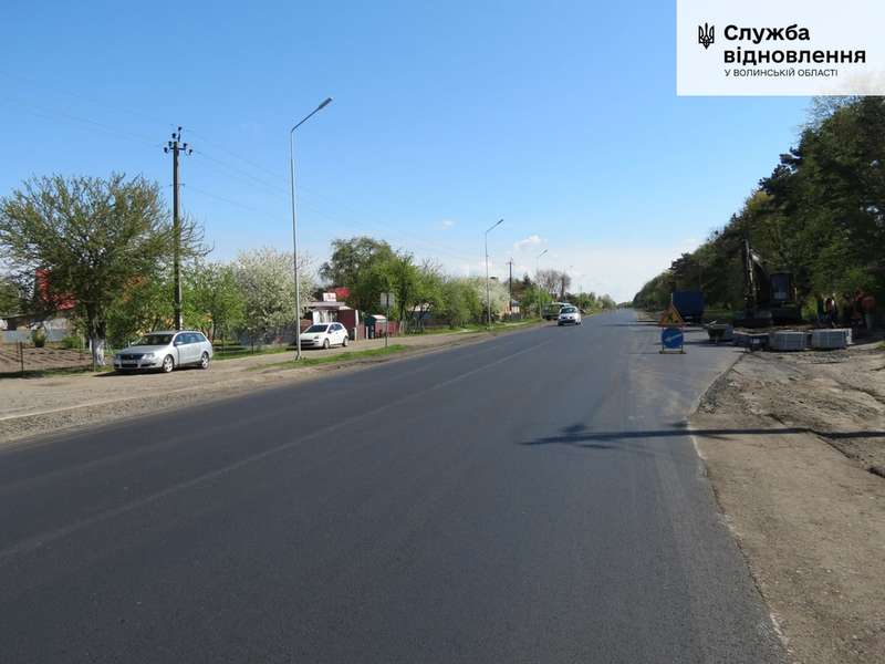 Ділянку автодороги Р-14 між Дачним і Ківерцями вже заасфальтували (фото)