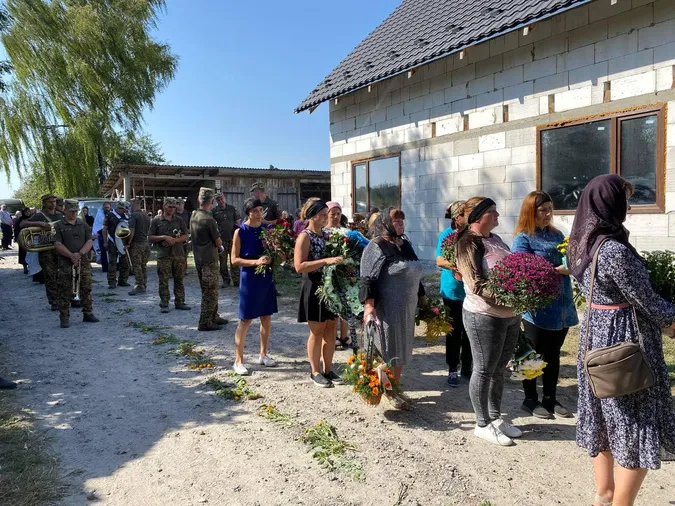 На Волині провели в останню путь воїна Петра Дарчика (фото)