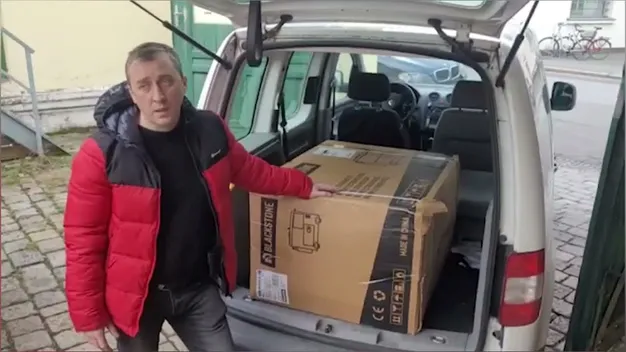 Австрієць допоміг зігріти мешканців Луцького зоопарку (відео)