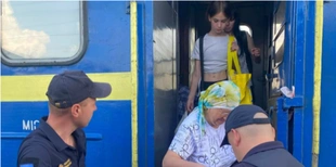 На Волині зустріли евакуаційний потяг з Харківщини (фото)