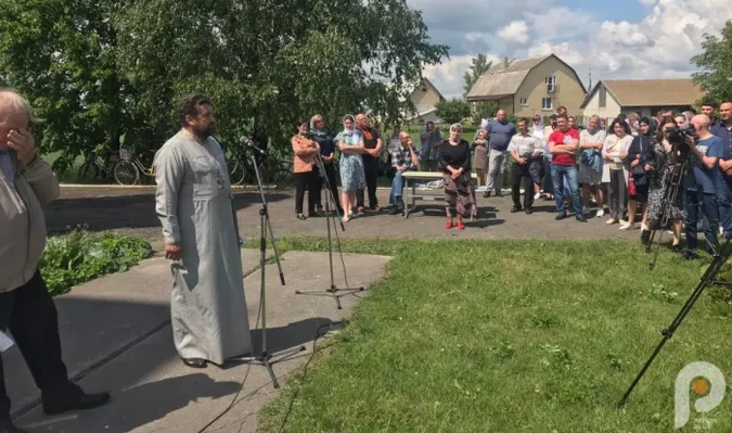 Релігійна громада храму у Кременці вирішила пререйти до ПЦІУ (відео)