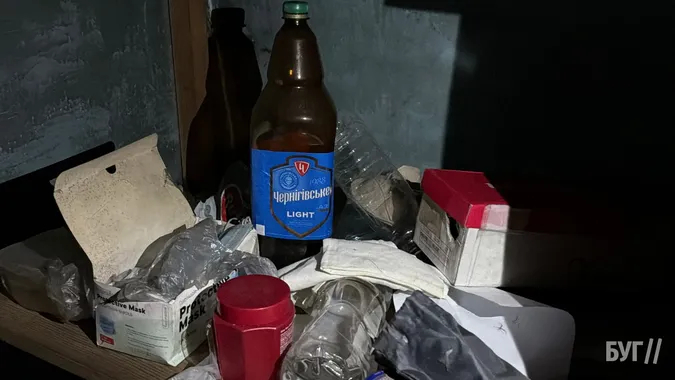 Пляшки з алкоголю, пліснява і безлад: що лишилося після московських попів в Успенському соборі у Володимирі (фото)