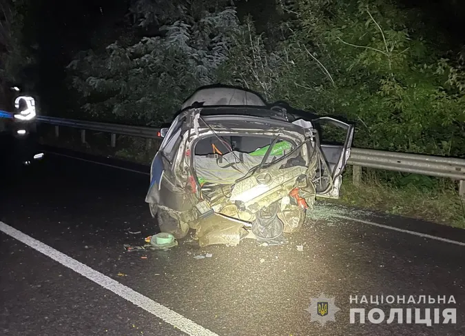 У нічній автотрощі під Луцьком загинув 34-річний чоловік (фото)