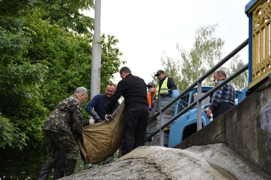 “Чистоліто-2020”: у Луцьку очистили русло Сапалаївки (фото)