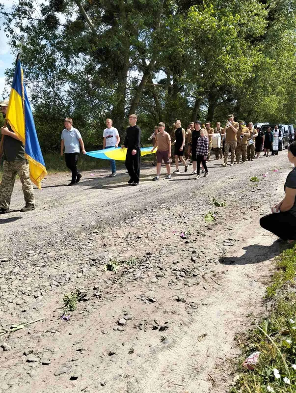 На Волині попрощалися з Героєм Миколою Максимчуком (фото)