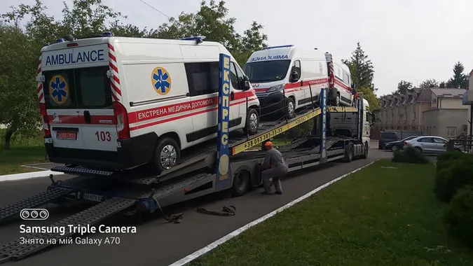 Волинська «швидка» отримала нові автомобілі