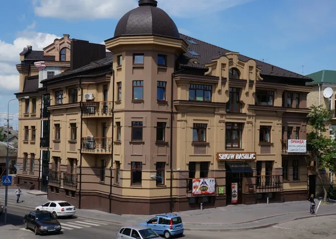 «Базилік» у центрі Луцька працюватиме майже до опівночі