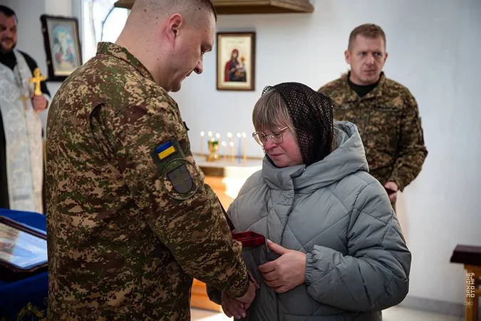 На Волині рідним полеглих гвардійців передали державні нагороди (фото)
