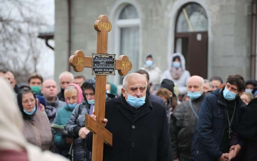 У Луцьку попрощались із єпископом Олегом Ведмеденком, який трагічно загинув (фото)