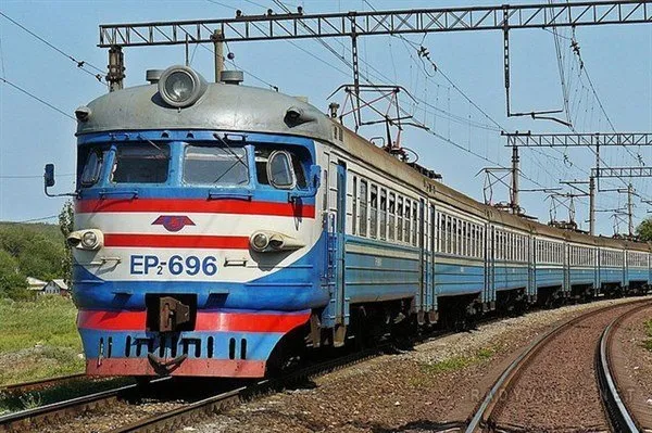 На Волині тимчасово скасують два поїзди 