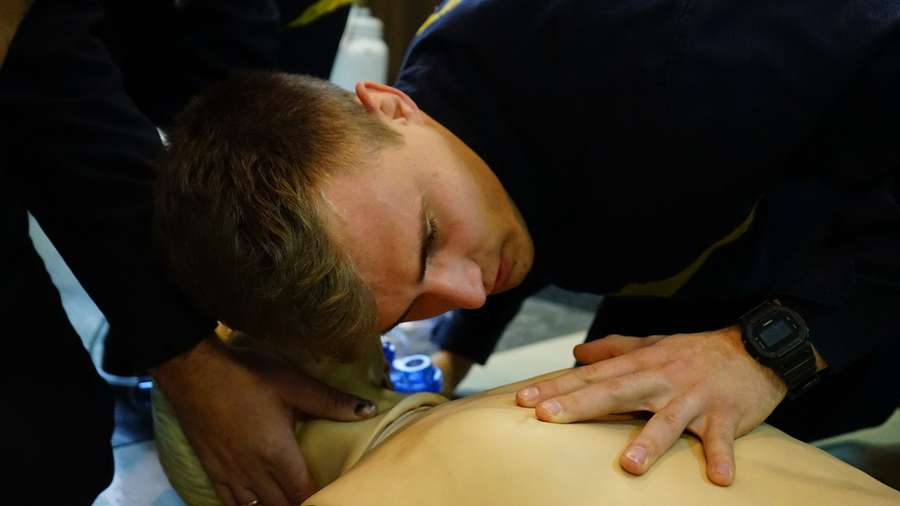У Луцьку польські рятувальники навчали колег надавати долікарську допомогу (фото)