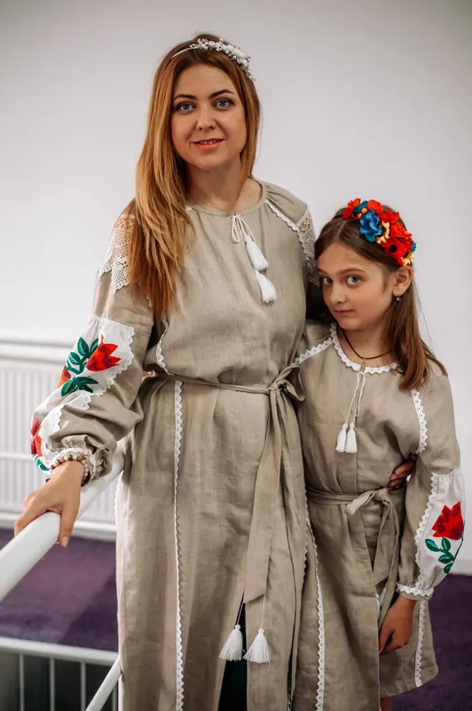 Код нації: волиняни діляться світлинами у вишиванках (фото)