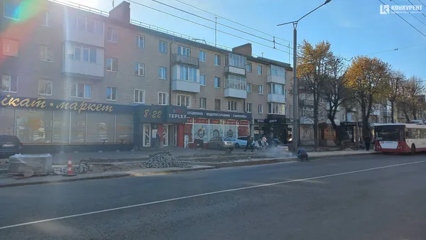 На проспекті Волі у Луцьку облаштовують зупинки