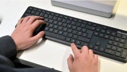 Microsoft випустила клавіатури зі "смайликами" (фото)