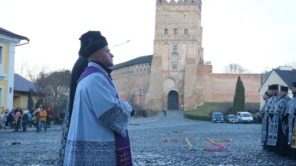 У Луцьку вшанували пам'ять жертв Голодомору (фото, відео)