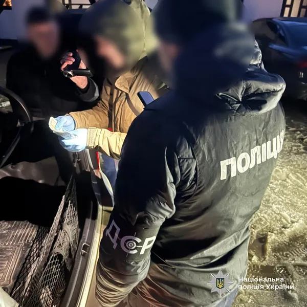 Ціна питання – $4000: на Волині затримали двох працівників ТЦК за допомогу ухилянтам