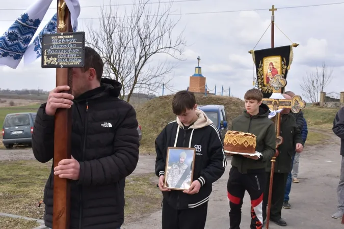На Волині попрощалися із загиблим воїном Михайлом Шевчуком (фото)